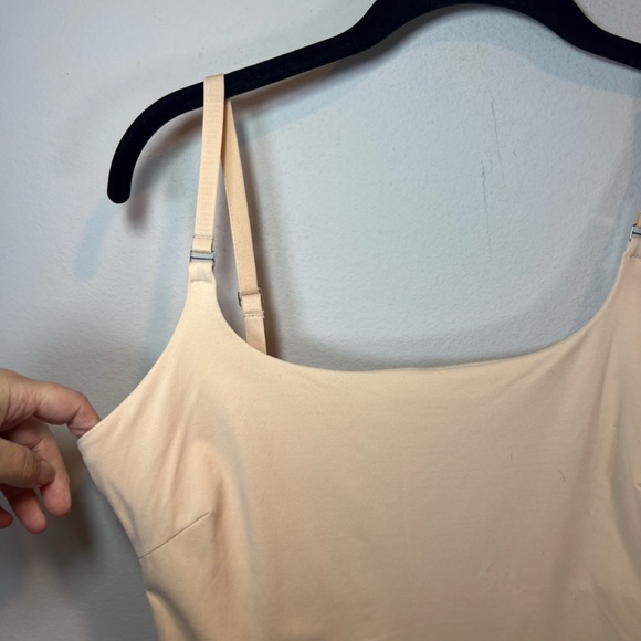 Assets by Spanx Top This Cami Shapewear Nude Beige Slimming Lined NEW Flaw Sz 1X - Picture 4 of 11